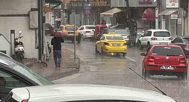 Bolu'da sağanak hayatı felç etti