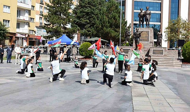 Bozüyük'te İlköğretim Haftası kutlandı