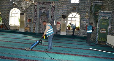 Bursa'da camileri hükümlüler temizledi