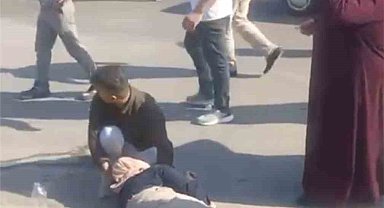 Bursa'da feci kaza: Bebeğiyle kaldırımda yürüyen anneye tır çarptı