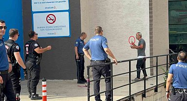 Bursa'nın göbeğinde hareketli saatler.. Kolonya içti, bıçakla kendi kesti