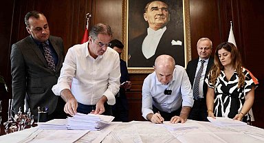 Büyükçekmece Belediyesi meclisi imar planlarını İBB meclisine sunmak üzere imzaladı