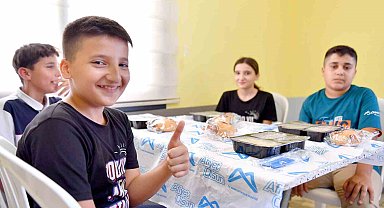 Büyükşehir Belediyesinden öğrencilere yemek desteği