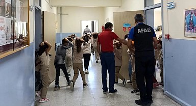 Çağlayan İlkokulunda deprem tatbikatı yapıldı