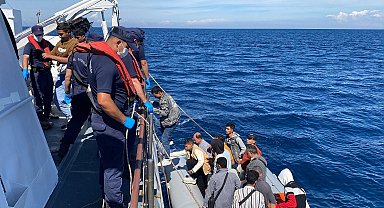 Çanakkale açıklarında 25 kaçak göçmen yakalandı
