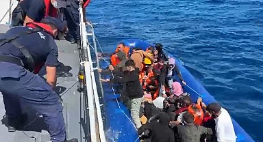 Çanakkale'de 34 kaçak göçmen kurtarıldı
