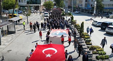 Çankırı'da yüzlerce vatandaş kahramanlar için yürüdü