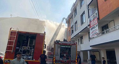 Çatı tadilatında çıkan yangın korkuttu