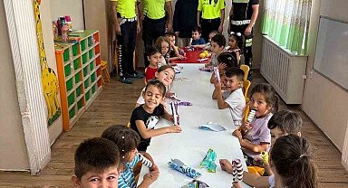 Çaycuma'da anaokulu öğrencilerine trafik eğitimi
