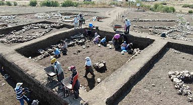 Çayönü Tepesi kazılarında 60 yıldır bilinmezliklerin ortaya çıkartılması için arkeolojik çalışmalar yeni dönemde de yürütülüyor