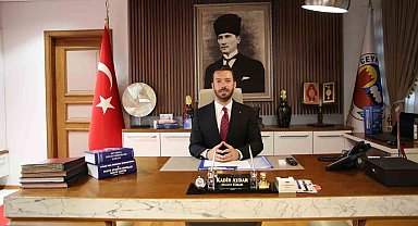Ceyhan Belediye Başkanı Kadir Aydar'a siyasi yasak