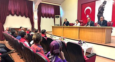 Çiftçiler tarım sigortası konusunda bilgilendirildi