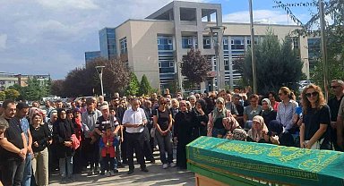 Çocuk doktoru kansere yenik düştü