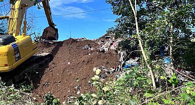 Çöpleri dere kenarına döküp üzerini kapatan Pazar Belediyesine ceza