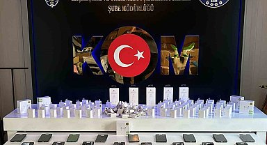 Denizli'de kaçak telefon operasyonu