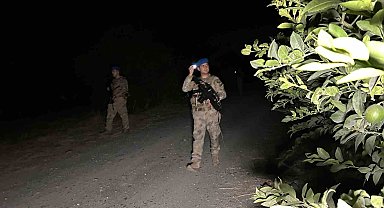 Depremzede çiftçinin umudu narenciye komandolara emanet