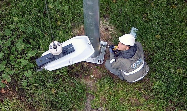 Dicle Elektrik, 'Köstebek' ve 'Makaralı Aydınlatma Direği' projesini hayata geçirdi