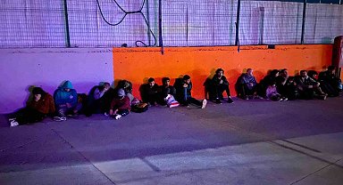Didim'de 19 düzensiz göçmen yakalandı