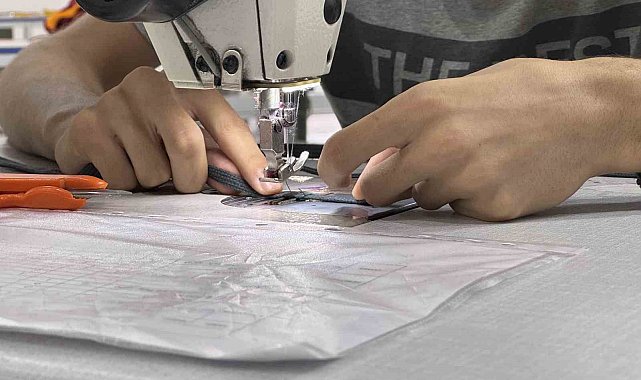 DİKA desteğiyle kurulan fabrikada öğrenciler mezun olmadan istihdam ediliyor