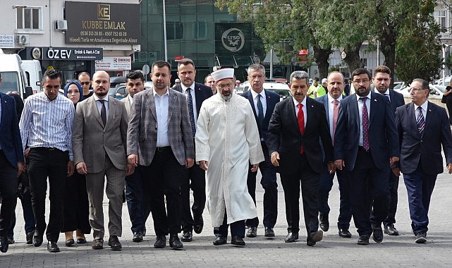 Diyanet İşleri Başkanı Prof. Dr. Erbaş, Kırklareli'nde Hafızlık Kur'an Kursları İcazet Merasimi'ne katıldı