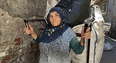 Diyarbakır'da 65 yaşındaki kadın, 20 yıldır çöp toplayarak geçimini sağlıyor