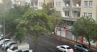 Diyarbakır'da fırtına ve sağanak yağış hayatı olumsuz etkiledi