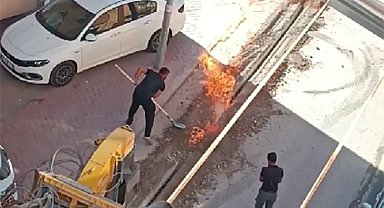 Doğalgaz borusunun patlamasıyla çıkan yangın paniğe neden oldu