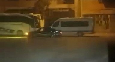 Drift atıp park halindeki otobüse böyle çarptı