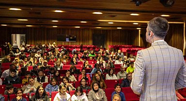 Eğitim koçu Dinç, Aile ve Kariyer Okulu ile ilgili bilgi verdi