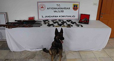 Eğlencelerde havaya ateş açan 27 şahsı jandarma yakaladı
