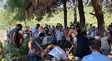 Ekmek parası yolunda vefat eden işçiler son yolculuklarına uğurlandı