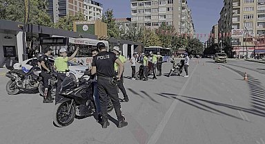 Elazığ'da motosikletlilere sıkı denetim