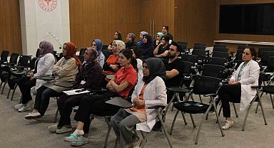 Elazığ'da sağlık çalışanlarına yönelik eğitimler sürüyor