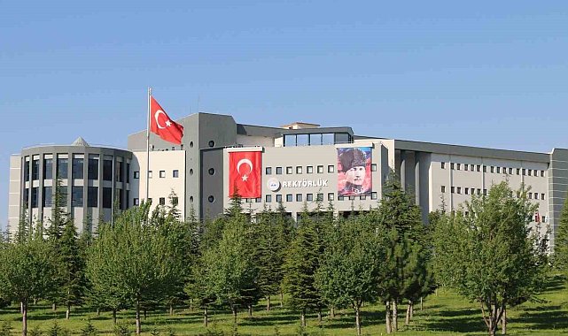 ERÜ'den 2 öğretim üyesi Türkiye'nin En İyi 100 Bilim İnsanı arasında yer aldı