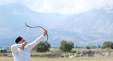 Erzincan'da Geleneksel Türk Okçuluğu heyecanı