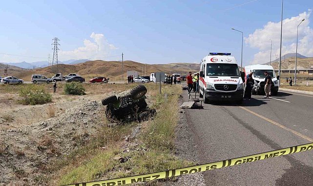 Erzurum'un Oltu ilçesinde feci trafik kazası