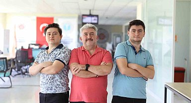 Eşinin evlilik şartını yerine getirdi, 24'üncü üniversitesini oğullarıyla okuyacak