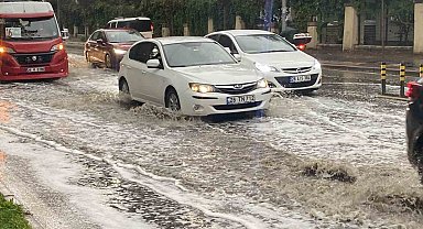 Eskişehir güne yağmurla uyandı