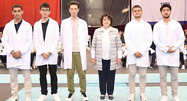 ESOGÜ Tıp Fakültesi'nin yeni öğrencileri beyaz önlüklerini giydi