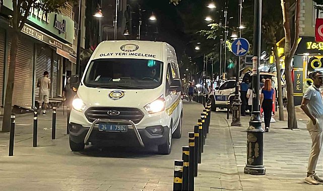 Eyüpsultan'da maskeli şahıs husumetlisine kurşun yağdırdı: 2 yaralı
