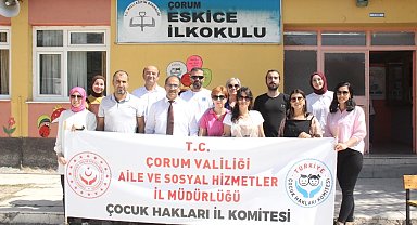 Farkındalık oluşturmak için okul duvarlarını boyadılar