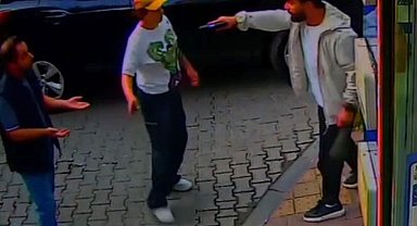 Fatih'te eski kız arkadaşının yeni sevgilisi olduğunu öğrenince silahına sarıldı