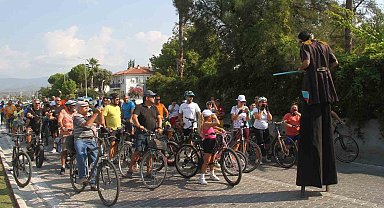 Fethiye'de 'Arabasız Gün' bisiklet etkinliği ilgi gördü