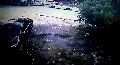Freni patlayan hafriyat kamyonunun araçları biçtiği anlar kamerada