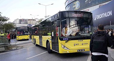 Galatasaray taraftarı stada geldi