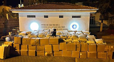 Gaziantep'te kargo aracında 5 milyon TL'lik kaçak tütün ele geçirildi