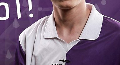 Genç futbolcu kalbine yenildi