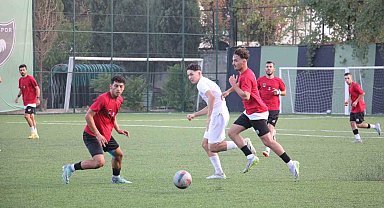 Genç horozlar, hazırlık maçında Denizli İdmanyurdu'nu ağırladı