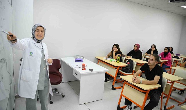 Gençlik merkezinde ilk ders başladı