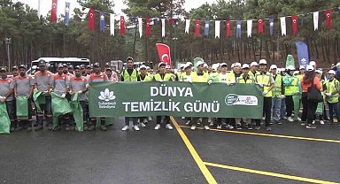 Gençlik ve Spor Bakanı Osman Aşkın Bak, çevre temizliği farkındalık etkinliğine katıldı
